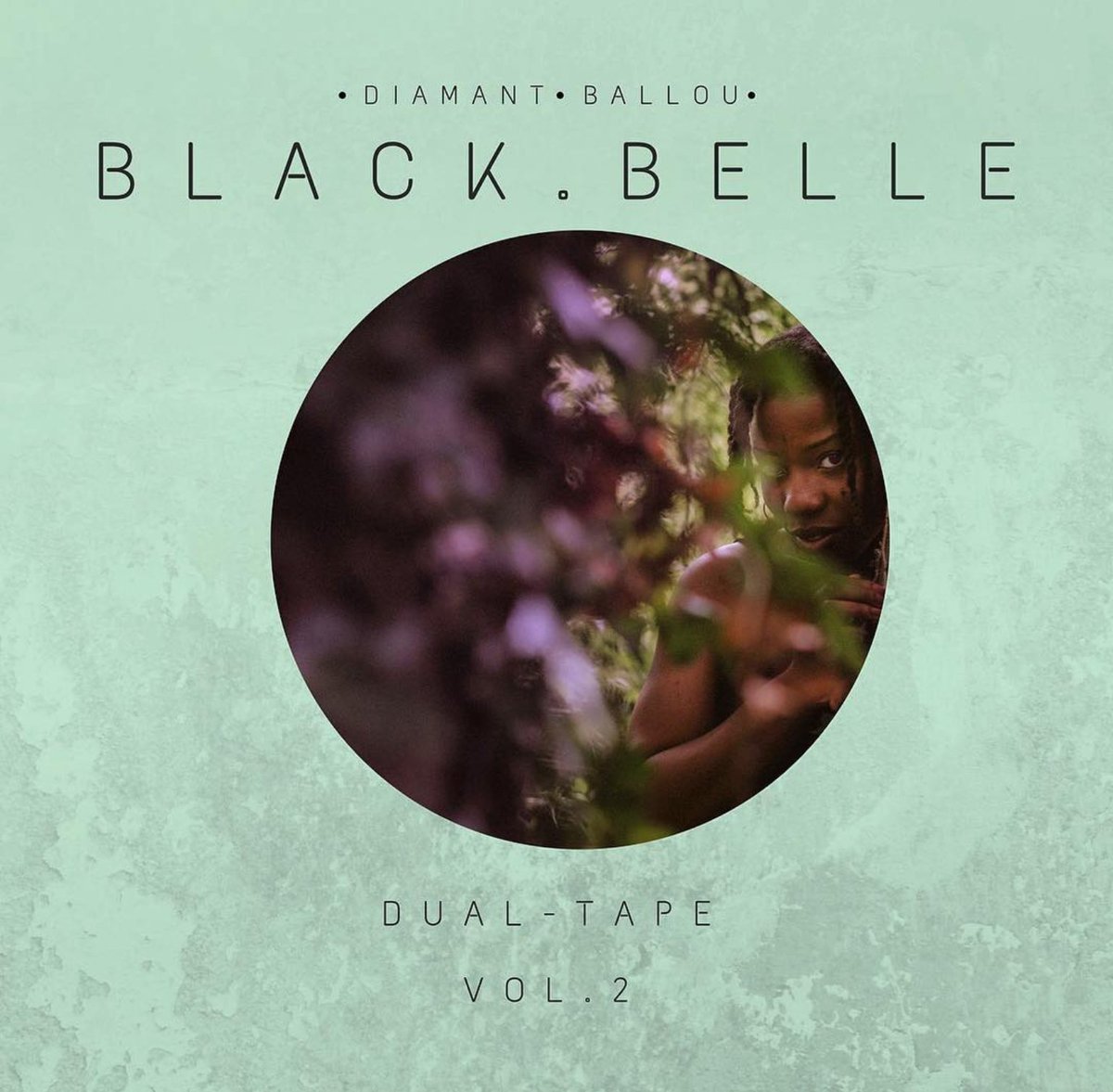 bas_saco's tweet photo. ➕➕ Deuxième Annonce ➕➕
I'm finally unleashing 'Black Belle Dual-Tape Vol.2' in full! 🙌🏾
Friday 13th October via @complex_uk
#PlusTRBE https://t.co/kZSEQMmwm7