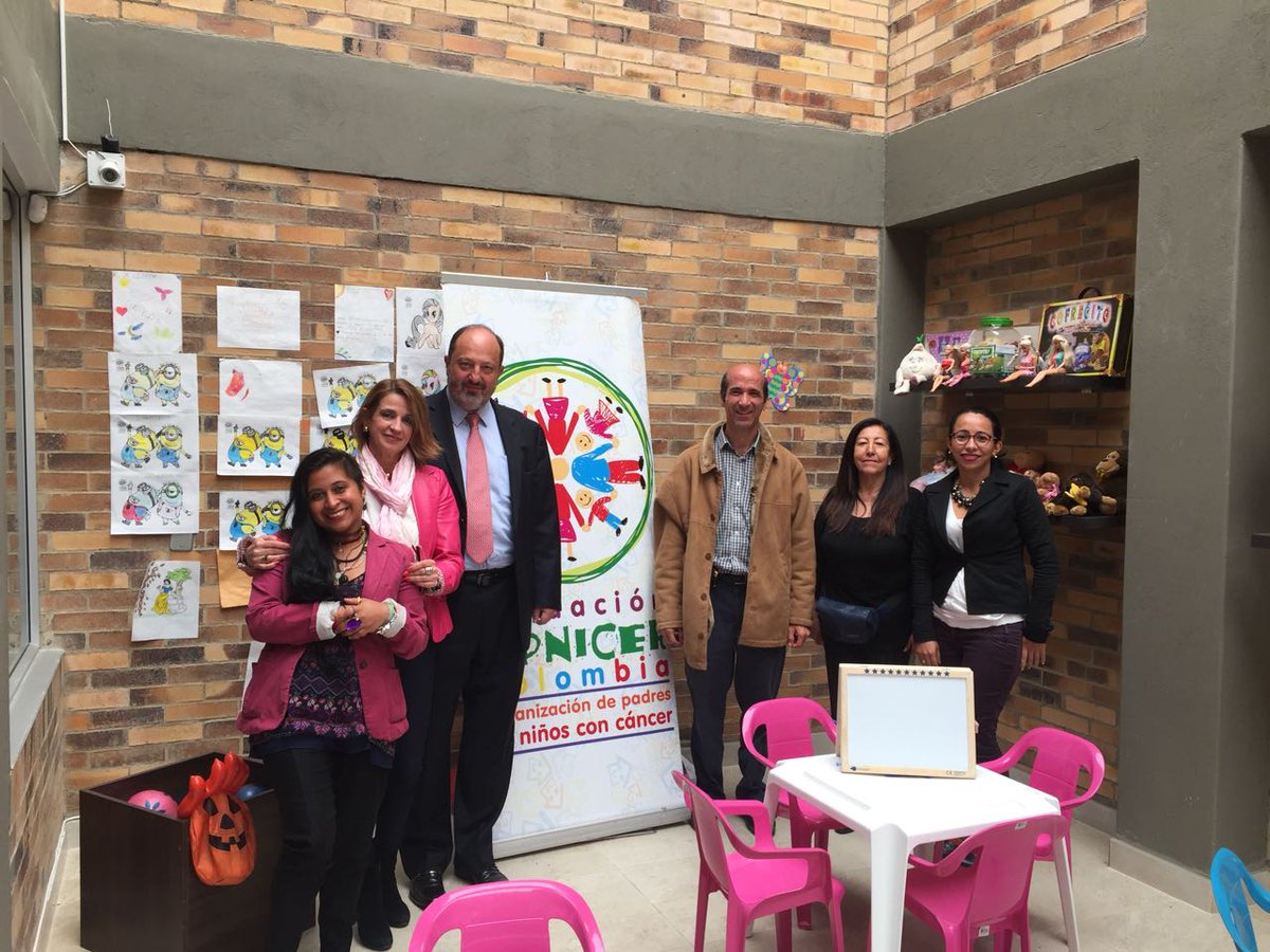 OpnicerColombia's tweet photo. Gracias Pedro Medina @yccpedro por visitar a OPNICER. 
Gracias por compartir tu conocimiento y tiempo con nosotros.

#yocreoencolombia https://t.co/HscSEfh2G0