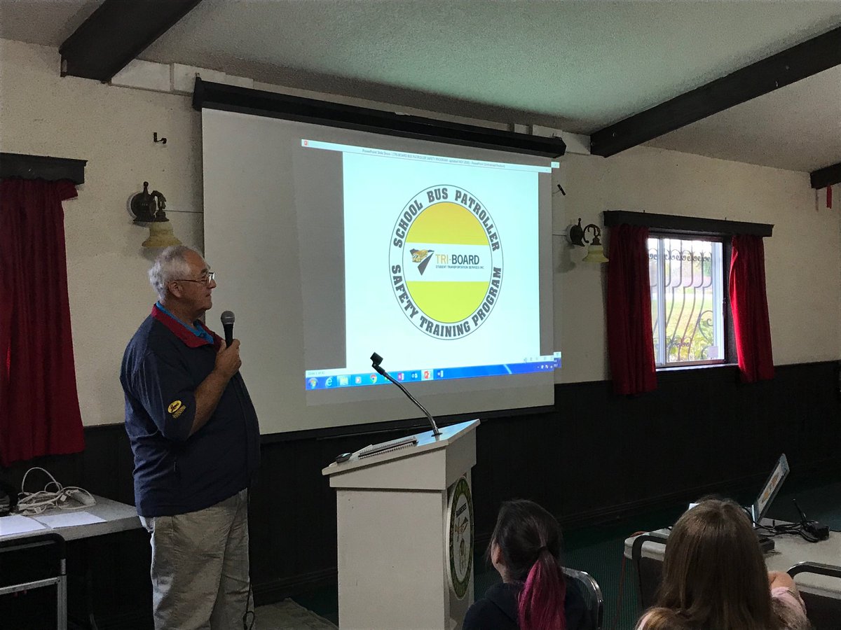 pcgauthierkp's tweet photo. Randy Green from @triboardd teaching students from @ALCDSB @LimestoneDSB about #buspatrollers. #keepingkidssafe #SchoolBus #BeAware https://t.co/0NhnShiMwV