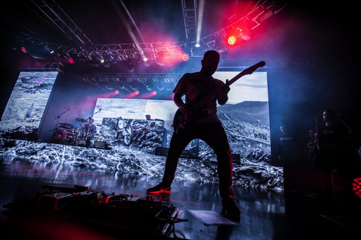 MarkAzary's tweet image. Sono a lavoro su un Pò di progetti discografici, in particolare su quello di @Salmolebon 🤘🏻.