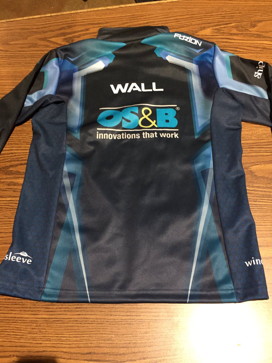 FuzionLifestyle's tweet photo. Very cool custom sublimated curling jackets! #Fuzion #curling https://t.co/zltssK9Nhm