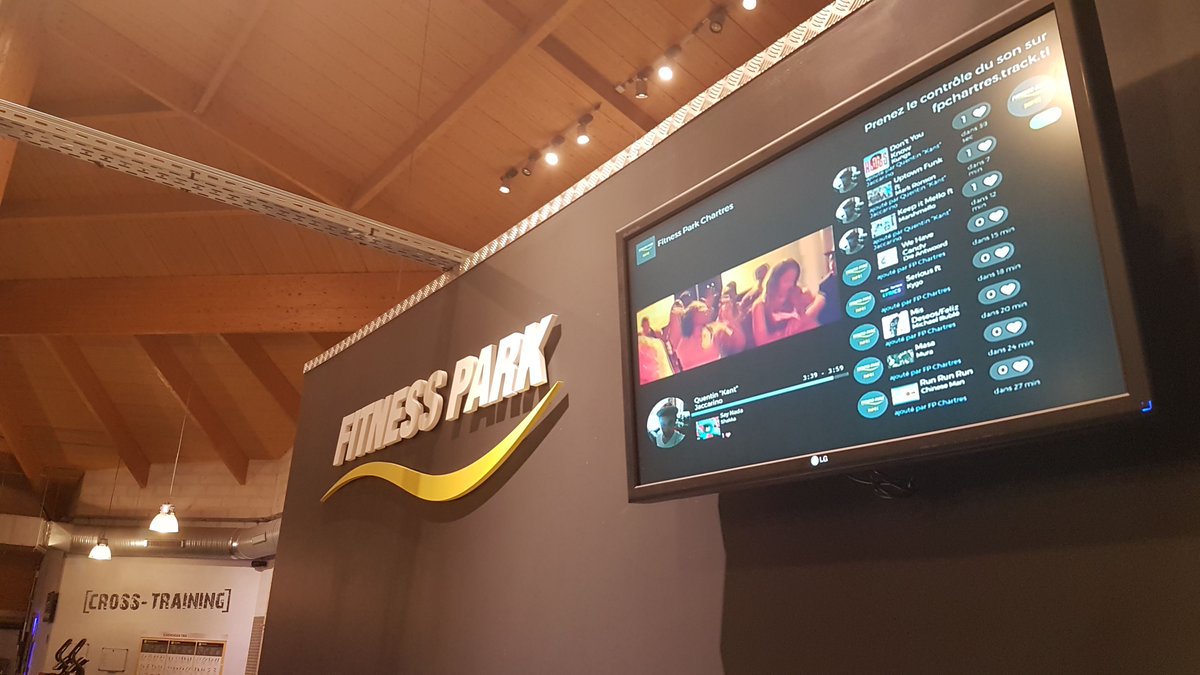 tracktl's tweet photo. Tracktl débarque dans les salles de sport 💪 Et c'est au Fitness Park de Chartres que l'on a donné le coup d'envoi ! Plus d'excuse ! #getfit https://t.co/jHcy3cCDAg