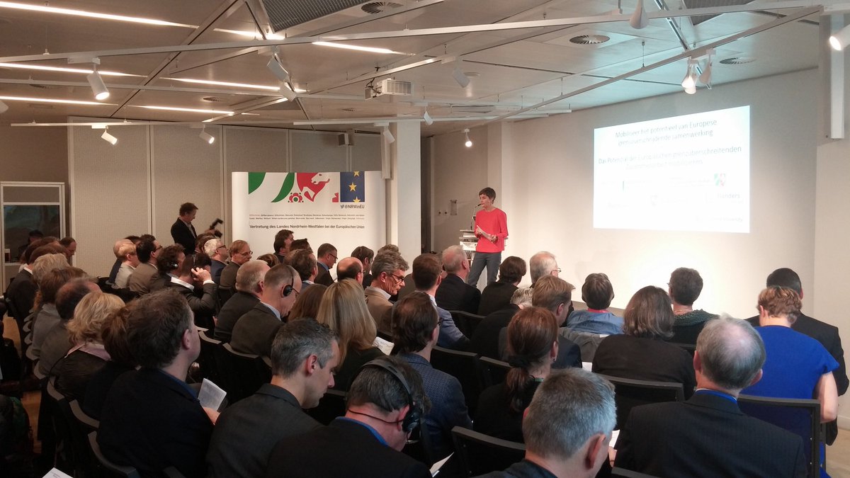 JoergDC's tweet photo. StS #Speich eröffnet Veranstaltung in #Brüssel zu grenzüberschreitender Zusammenarbeit mit #Belgien und den #Niederlanden @NRWpunktDE https://t.co/zPSnfgoSzB
