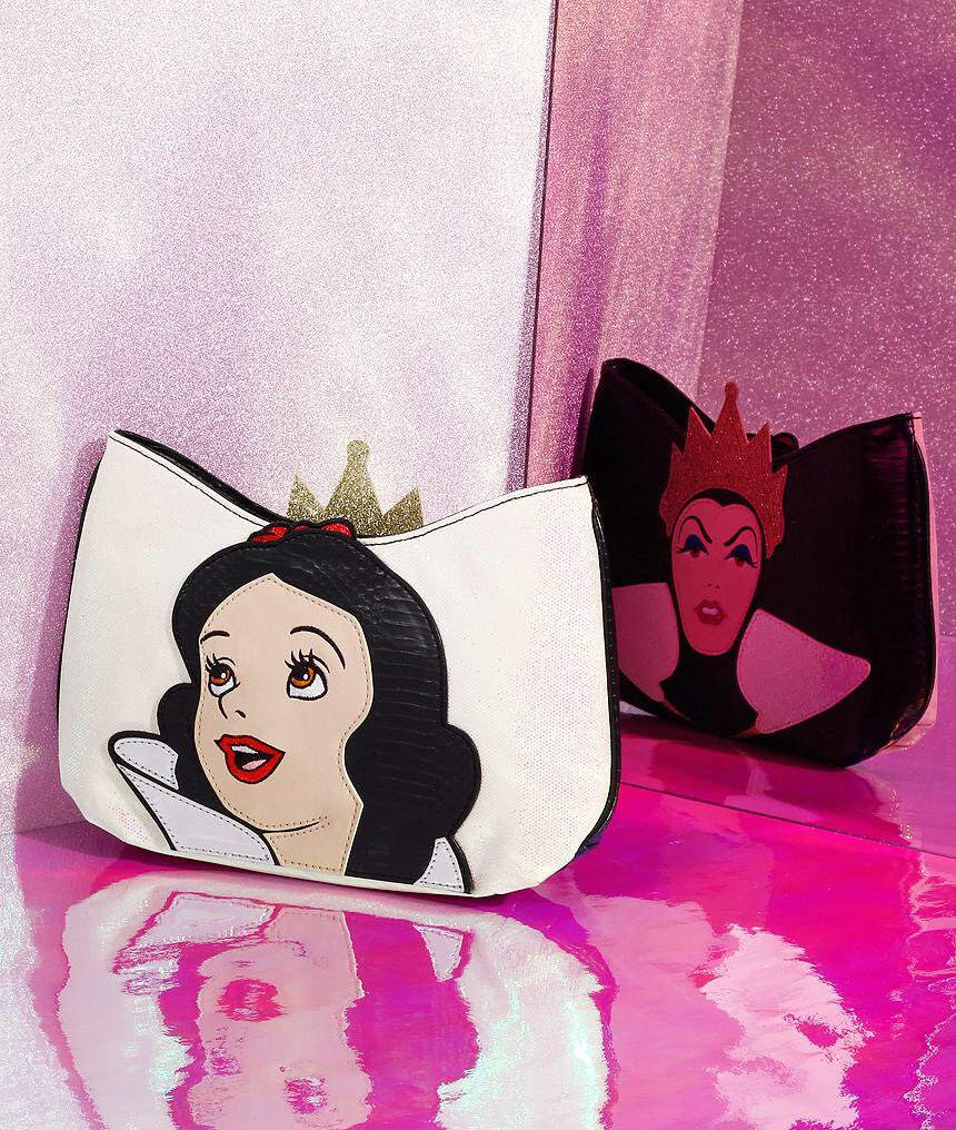 Espejito, espejito... ¿cuál es el bolso más bonito del mundo?Este precioso clutch con el que puedes hacerte aquí: bit.ly/2ycwQUU