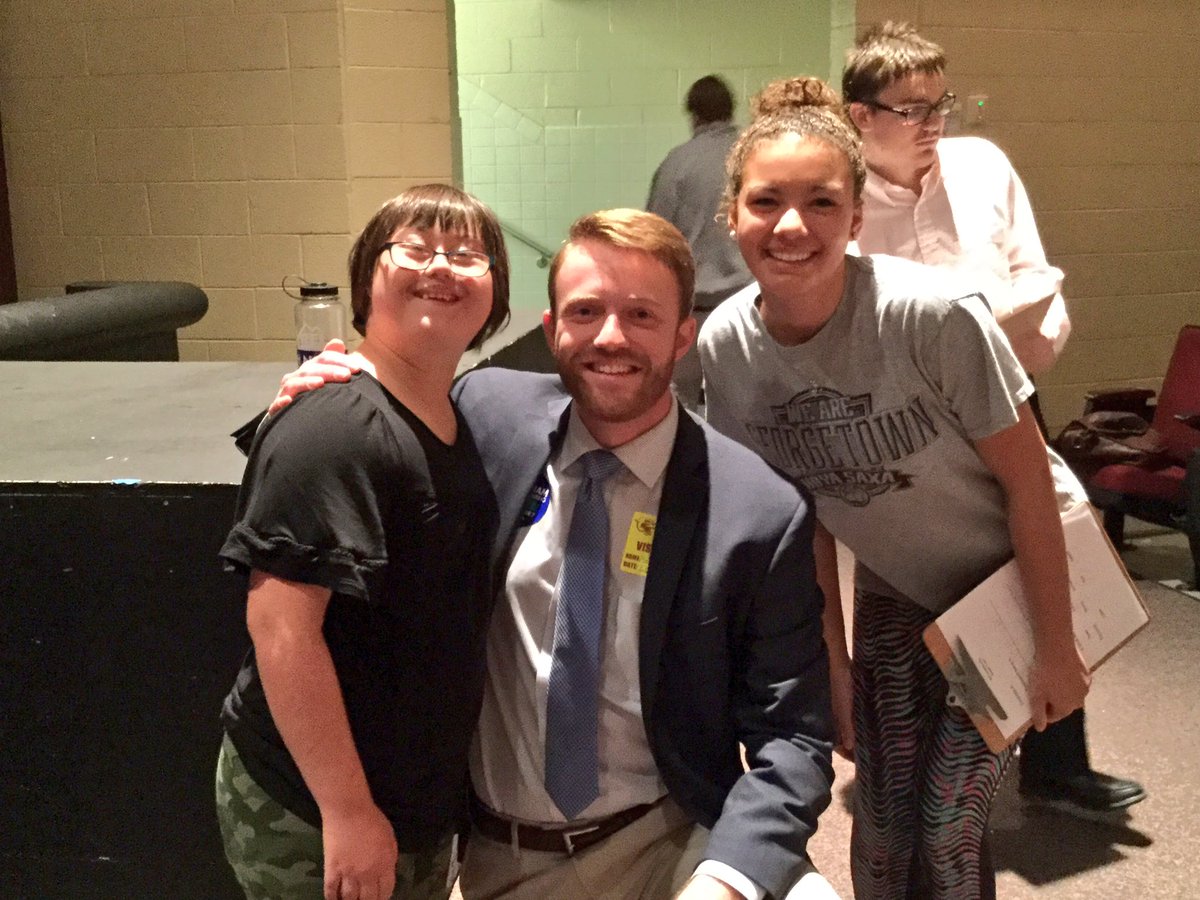 heymsreed's tweet photo. Annual Candidates Day at Oakton!! #inclusion #Election2017 #GovforEveryone #ReedWaxmanGov @OaktonHS @EWaxman https://t.co/Lgl2a7k9Uf