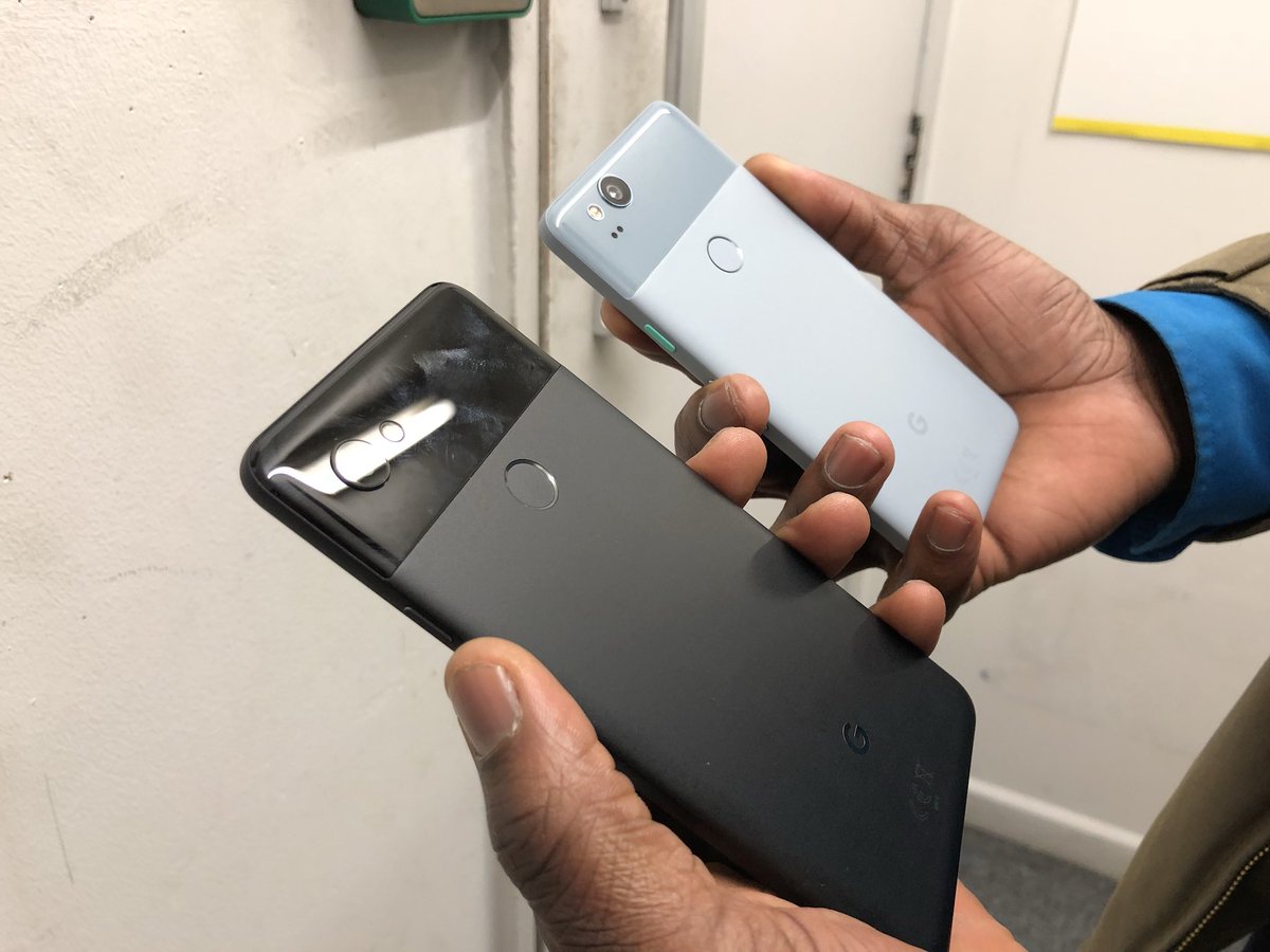 LoverOfTechBA's tweet photo. Pixel 2 or Pixel 2 XL?๐ค well stay tuned #LoverOfTech https://t.co/VGhNSnAegk