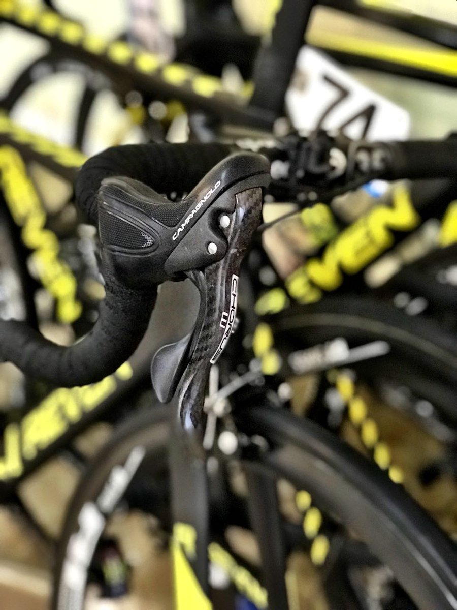 0711_CYCLING's tweet photo. Nach dem Rennen ist vor dem Rennen... Räder und Fahrer werden vor der 5. Etappe der #TourofIran gut gepflegt.

#MakeItHappen #BeYellow https://t.co/5D5MmQ6KME