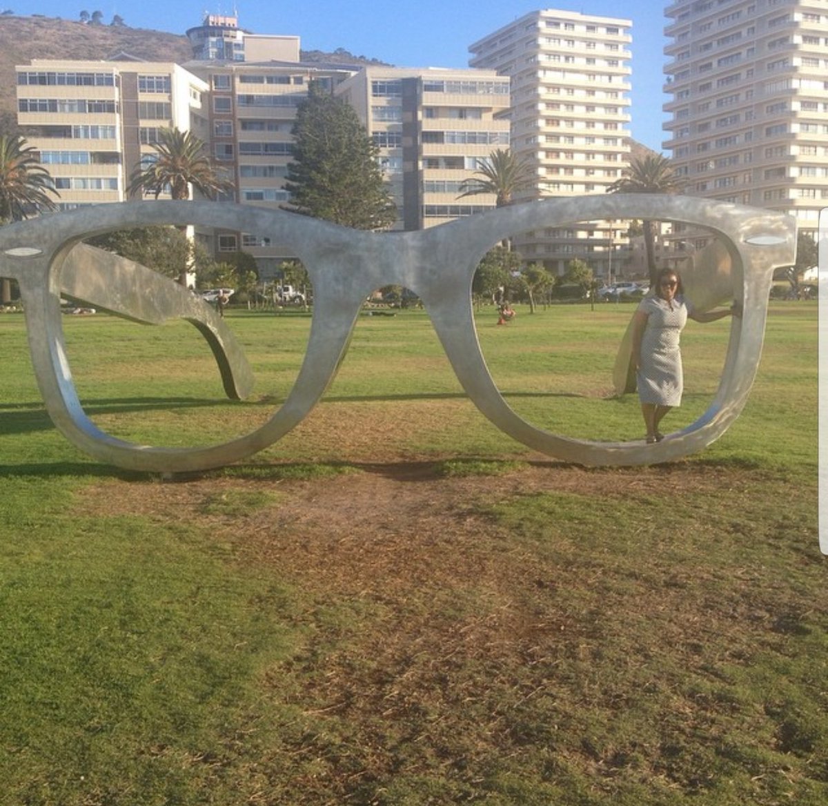 Lermon's tweet photo. Formal office wear or not, I leave the office, use #OnedayGetaway tag 2switch my travel game on and I paint the town #bleisure #TravelChatSA https://t.co/ycv9Zq80tR