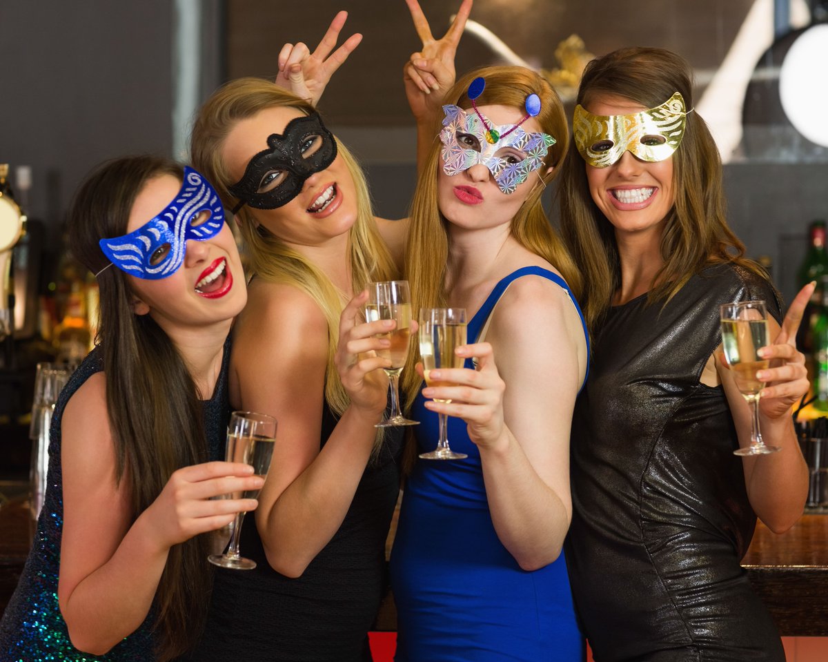 SpicyHen's tweet photo. Hey ladies! Who's up to any #HenParty planning this weekend with their #BrideTribe? 🙋👰#HenPartyIdeas #Bridesmaids https://t.co/fQbE4q6N8J