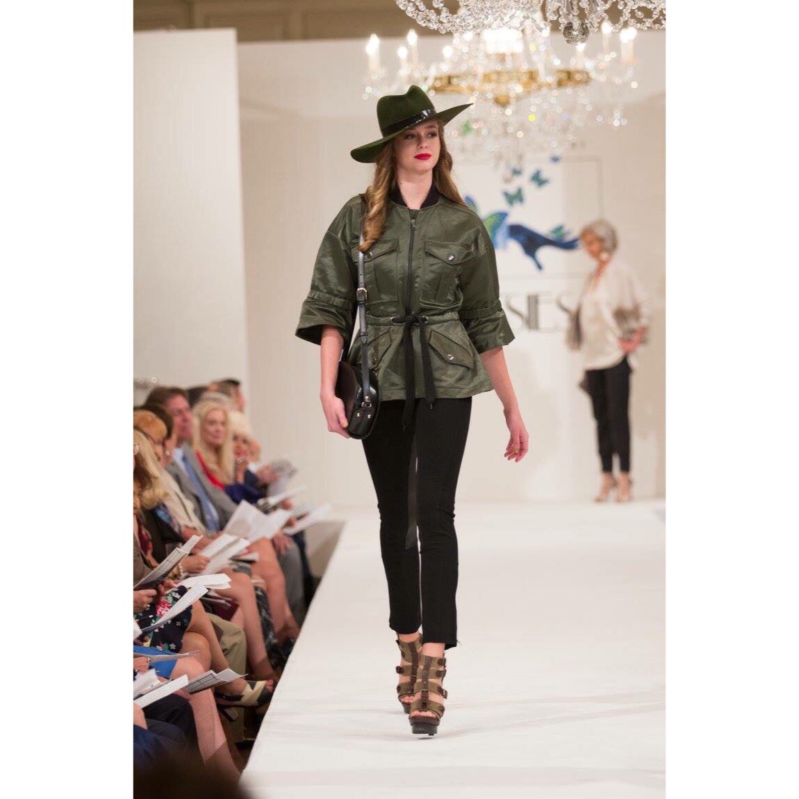 thecluttsagency's tweet photo. Elissa Williams
KidneyTexas, Inc. Runway Show
#cluttsmodels https://t.co/yHTCm1XAqi