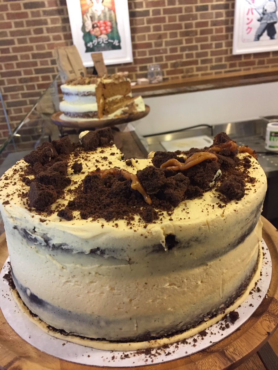 VacherinLondon's tweet photo. Our chosen charity @LuminaryBakery make THE most fabulous cakes. Our customers at #Workspace are loving them! https://t.co/UHT3fCqICs