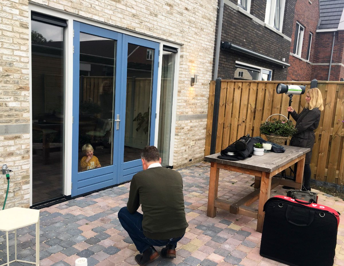 TSBouwVastgoed's tweet photo. Vandaag de eerste beelden geschoten voor de nieuwe website van #TSBV in de Zonnetuin in #Apeldoorn. Dit wordt mooi! #foto #bouw #website https://t.co/YHJEcounQn