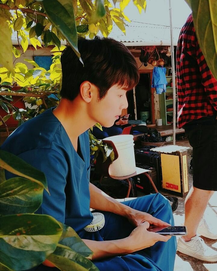 DL3aex3VwAAIETe.jpg:large