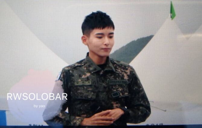 rwsolobar's tweet photo. 171011 지상군페스티벌 #Ryeowook #려욱 Photo by yao https://t.co/L3dWkTH0YF