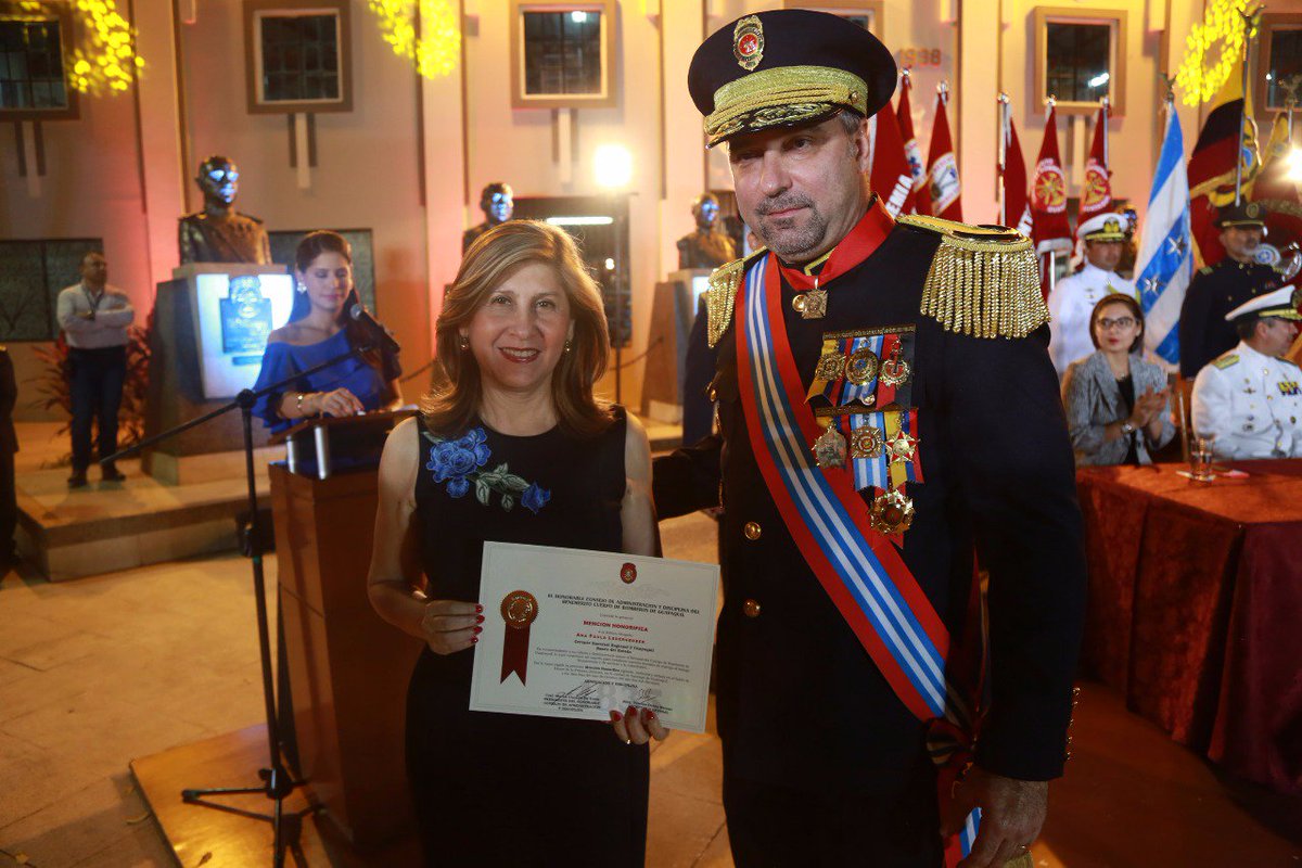 WilsonMayorgaB's tweet photo. Nuestras felicitaciones a #AnaPaulaLedergerber, Gte. del #BDE Z-Litoral, su liderazgo, compromiso y trabajo por buscar el bienestar y... https://t.co/FYX10gIA7f