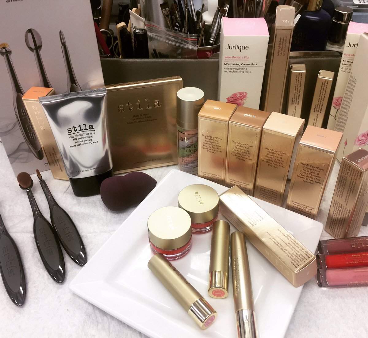 StaceyPanepinto's tweet photo. Goodies!! Thanks to @JurliqueUSA @stilacosmetics @artisbrush #WASP2017 #makeup https://t.co/gHcAs3Y1cN