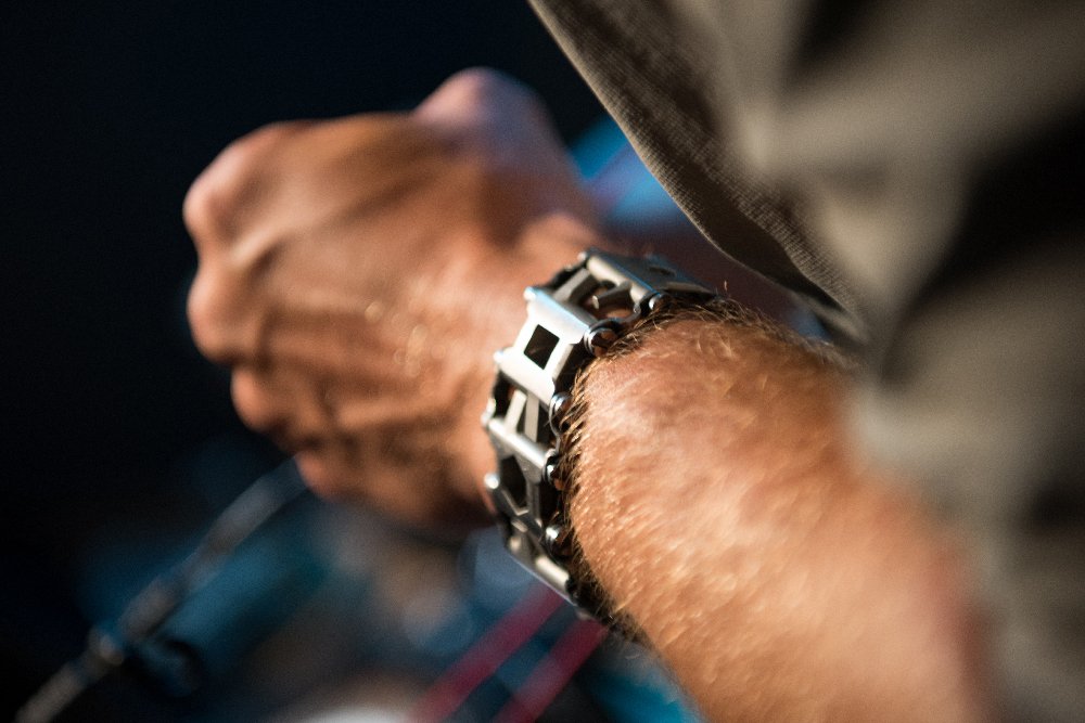Leatherman's tweet photo. The functionality of a Leatherman tool, with you everywhere. https://t.co/wwDThsk4Hv https://t.co/tND3g7991g