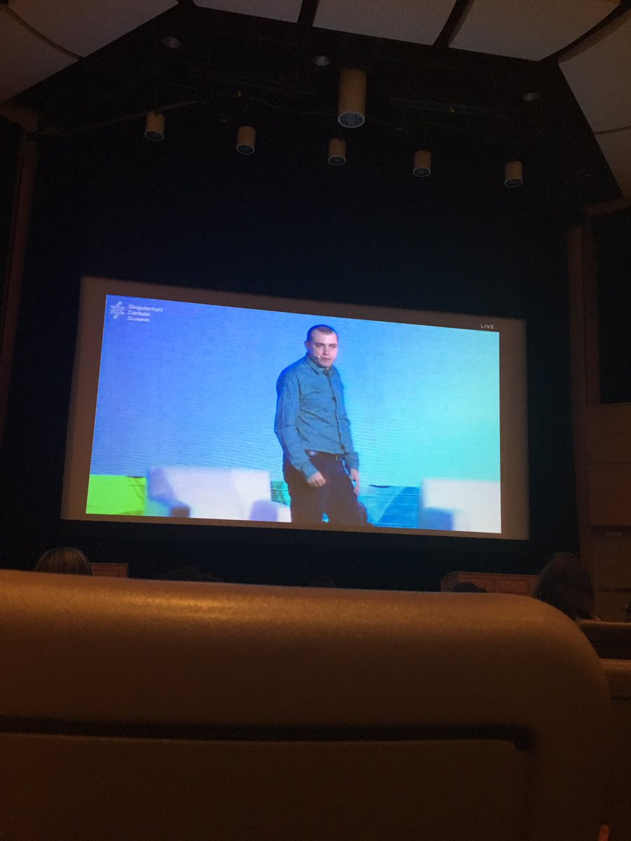 RobertPSCIBiz's tweet photo. #SCILionsBiz @singularityu live stream #uwo https://t.co/QbjKjazQ7q