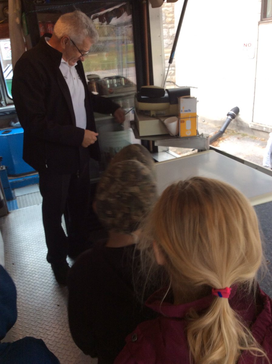 MrsSarahCassidy's tweet image. S's wondered what their chip truck will need? Thank Duffer's chip wagon for the experience!@alcdsb_cart @ALCDSB