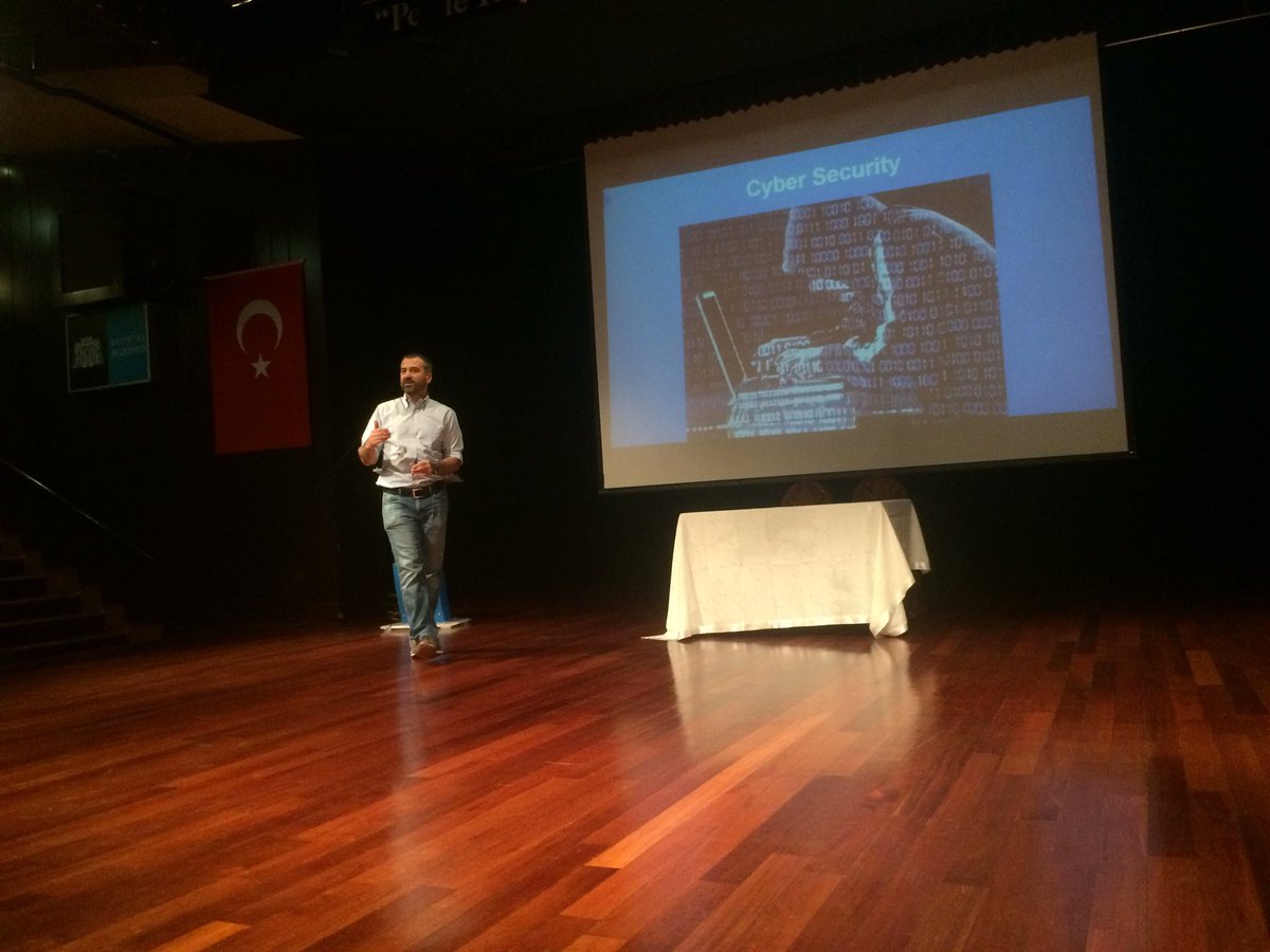 TatTicaret's tweet photo. #LAWtalks etkinliğimiz başladı . https://t.co/vb24ogYBpx