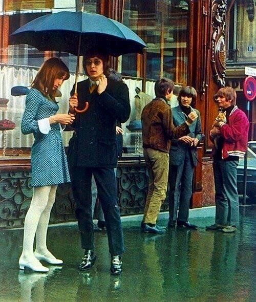 ThatsHistory's tweet photo. London, 1960s. https://t.co/h8WzpQeG2m