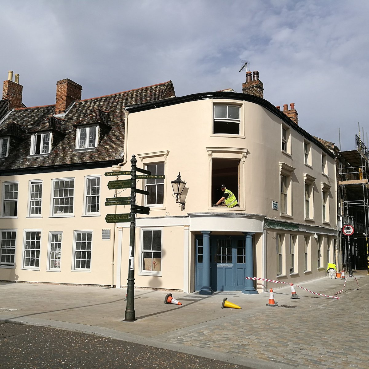 goldingskl's tweet photo. The scaffolding is finally down 🎉🎉🎉🎉🎉🎉🎉🎉🎉🎉 https://t.co/pz4cb9sNUo