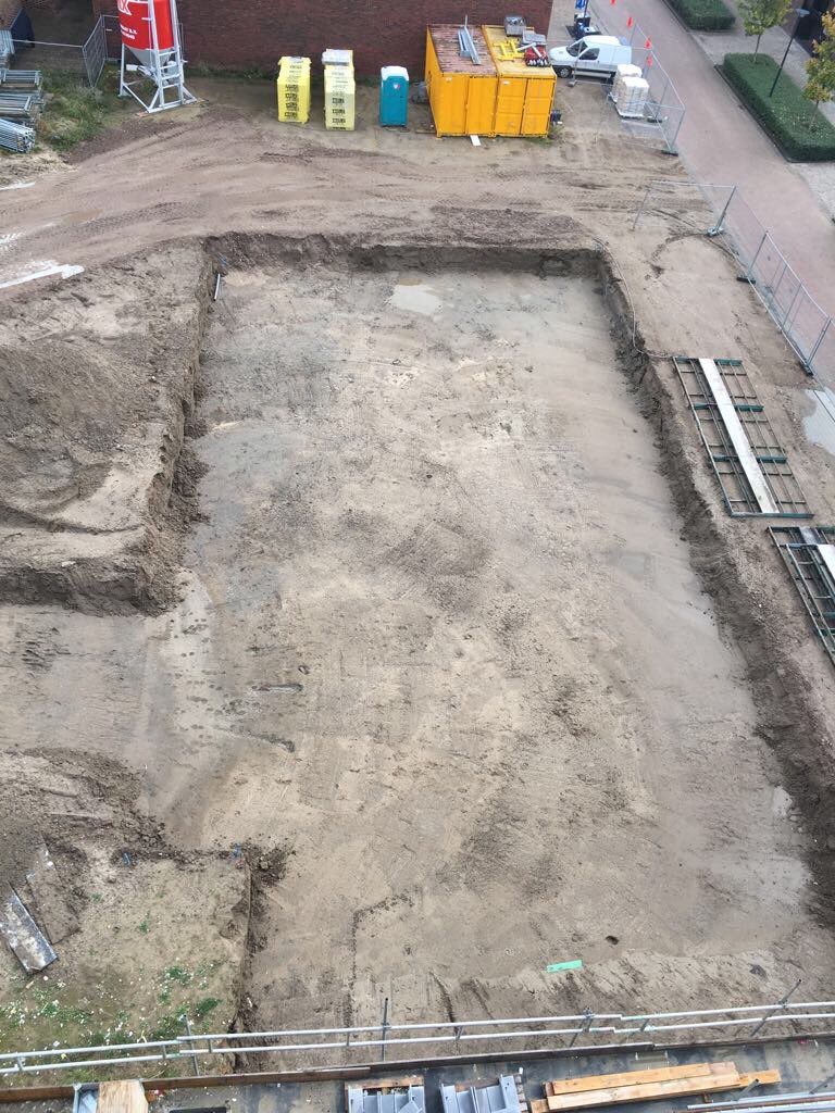 NoorderhavenZ's tweet photo. De contouren van de 13 stadswoningen #Haventuin10 #Noorderhaven #Zutphen worden zichtbaar #hoogtevrees https://t.co/eljnJ4cSe7