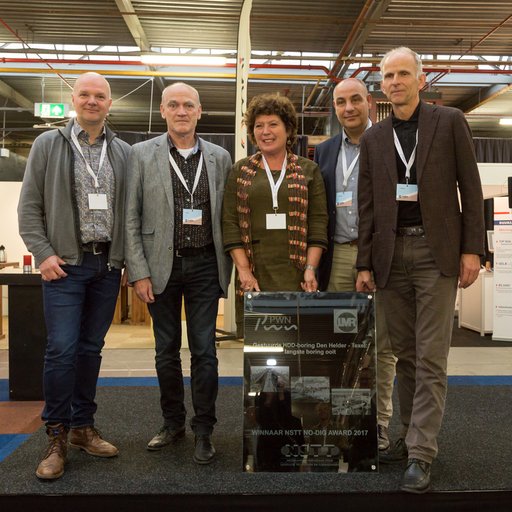 PWNwaternatuur's tweet photo. Wij zijn trots! PWN wint de No-Dig Award 2017 tijdens #NoDigEvent2017 voor boring van Den Helder naar Texel! https://t.co/7vq5tdP9GC https://t.co/pmC5DvItOA