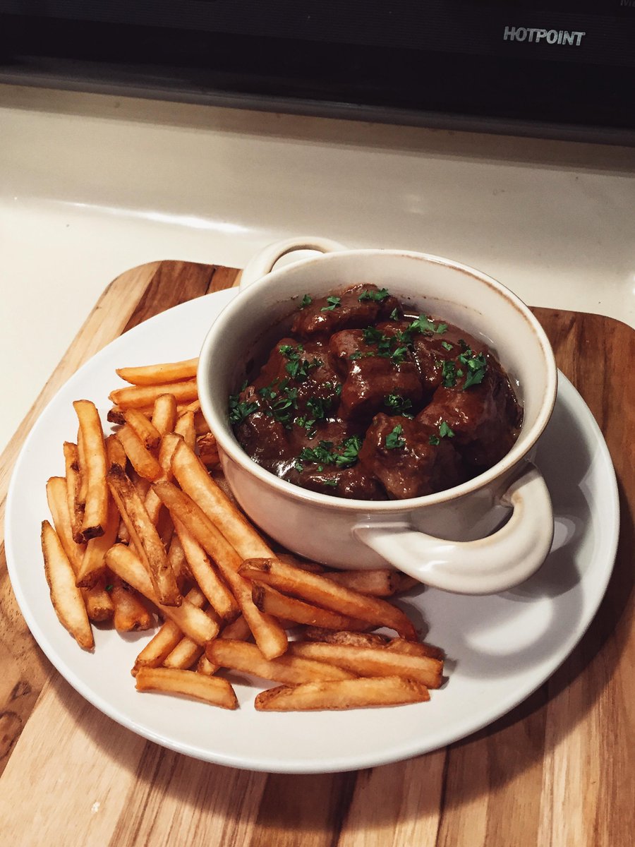 EpicFoodPorn's tweet photo. Belgium Beef &amp; Onion Beer Stew: Carbonade Flamande https://t.co/YBDRTFntum
