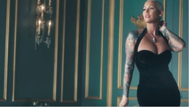 Crean tampón de súper lujo para criticar su excesivo impuesto 
buff.ly/2yfPCMN 
Via <a href="/sdpnoticias/">SDP Noticias</a>