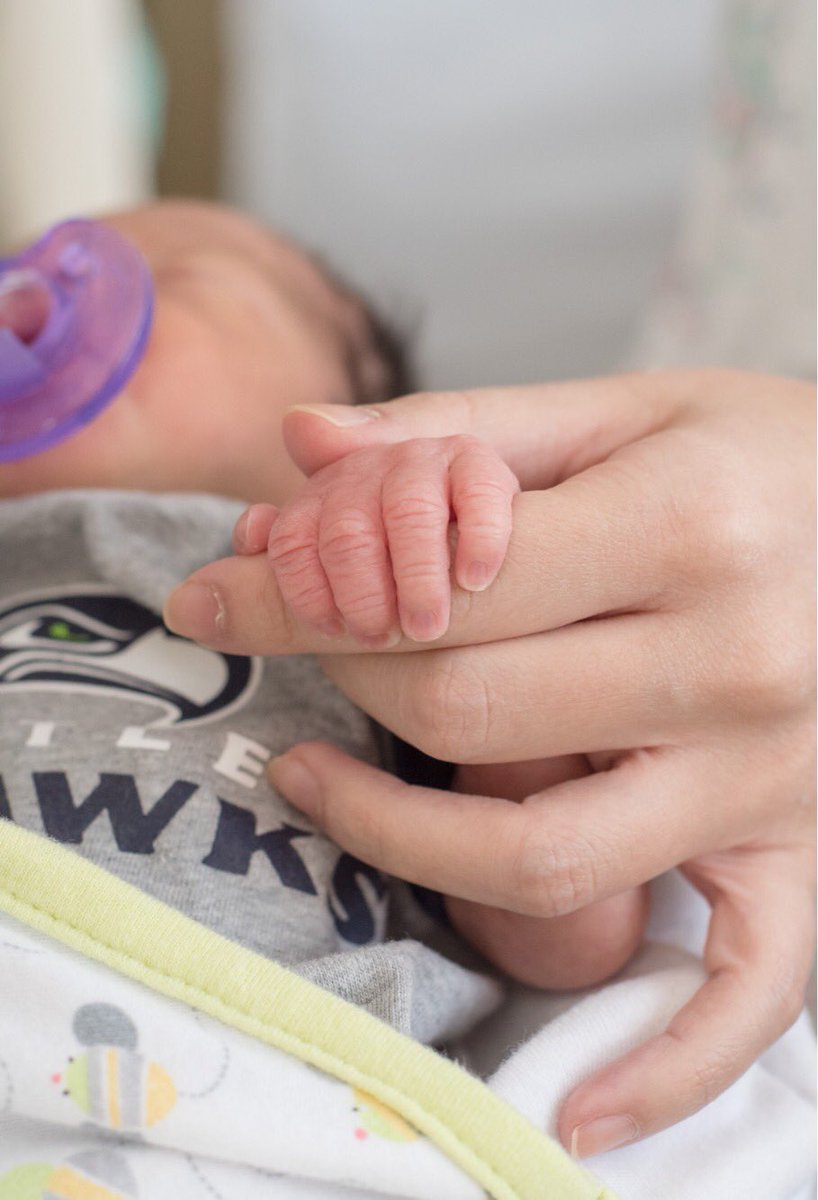 I'm sharing my personal story &amp; partnering with <a href="/ThirdLove/">ThirdLove</a> about breastfeeding essentials: gemsandjoy.com/2017/10/11/bre… #WednesdayWisdom