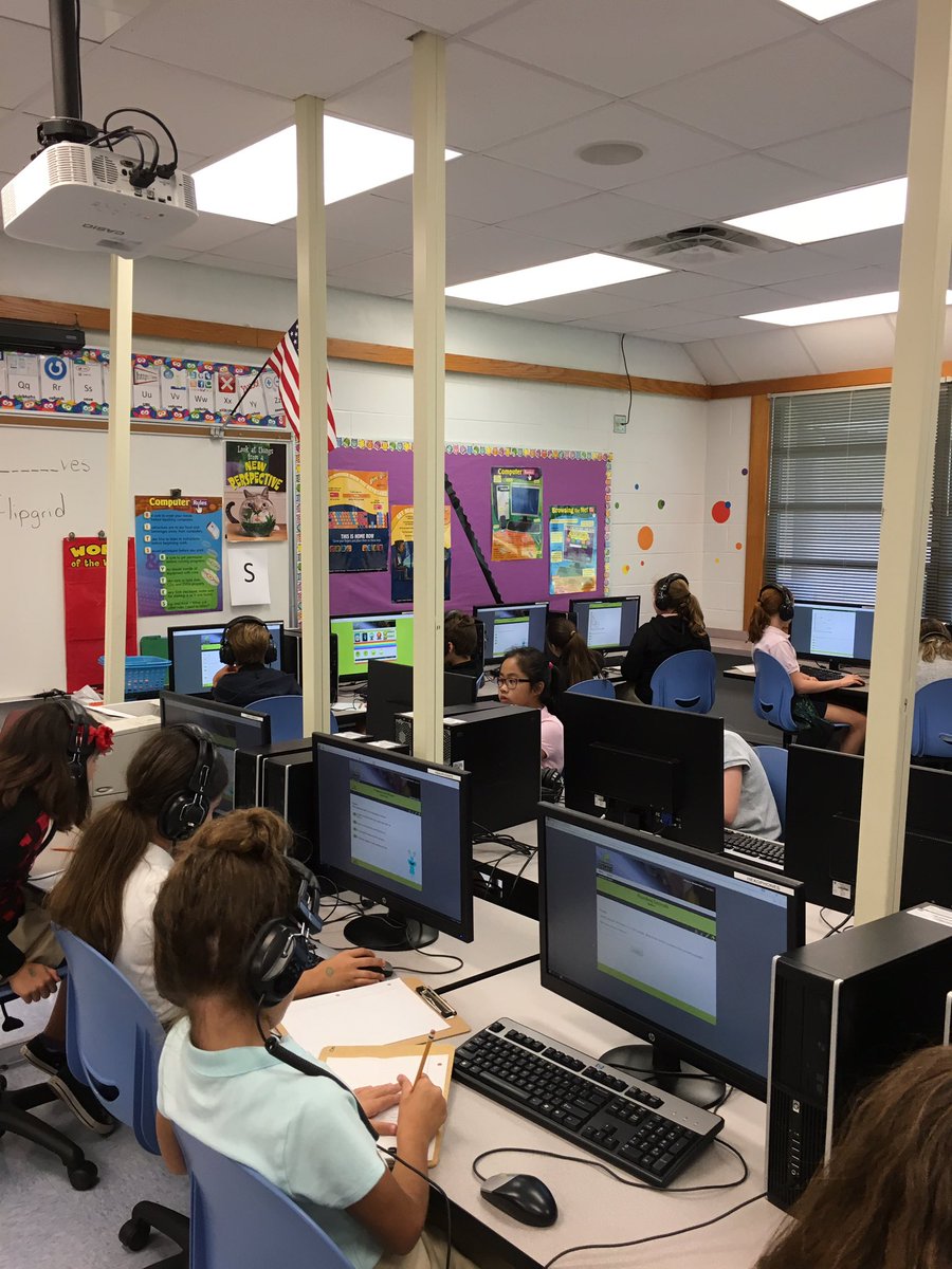 MrsMalik5thVES's tweet image. Computer lab time so we can all work on @EducationGalaxy skills #techlab #edgalaxy @VineyardsVipers @CCPSk5math #fsamath