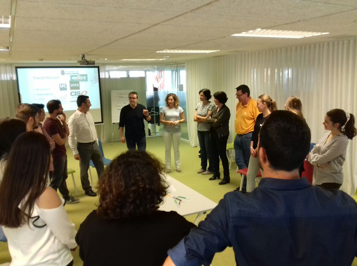 emprendecise's tweet photo. La V edición de @STARTinnovaDM ha comenzado! Hoy en #CISE organizamos un taller para los empresarios, centros y #ecuadrado. #creandoEquipo https://t.co/Y2cO8yyZMP