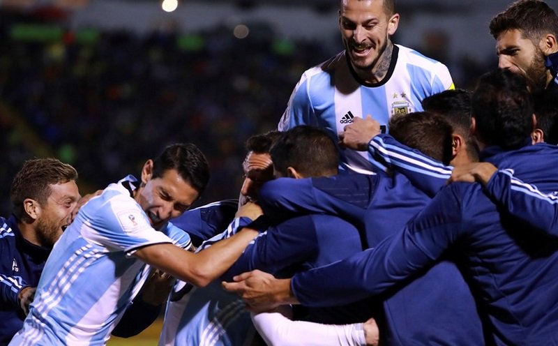 EncuestasDknas's tweet photo. Mismo Pais
Mismo Estadio
Mismo Objetivo
Mismo Resultado
Mismo Vestuario
Mismos Colores

¡EPICO🇦🇷!

¡CUALQUIER PARECIDO ES PURA COINCIDENCIA! https://t.co/AiD8L6EosX