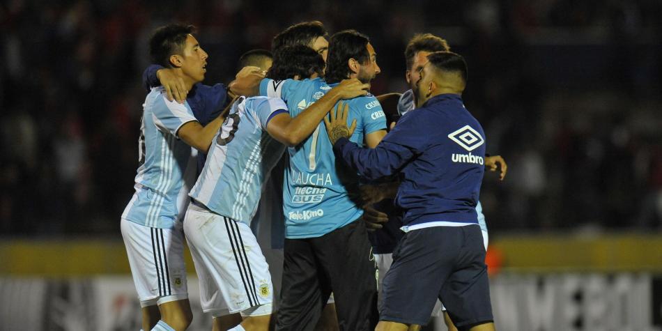 EncuestasDknas's tweet photo. Mismo Pais
Mismo Estadio
Mismo Objetivo
Mismo Resultado
Mismo Vestuario
Mismos Colores

¡EPICO🇦🇷!

¡CUALQUIER PARECIDO ES PURA COINCIDENCIA! https://t.co/AiD8L6EosX
