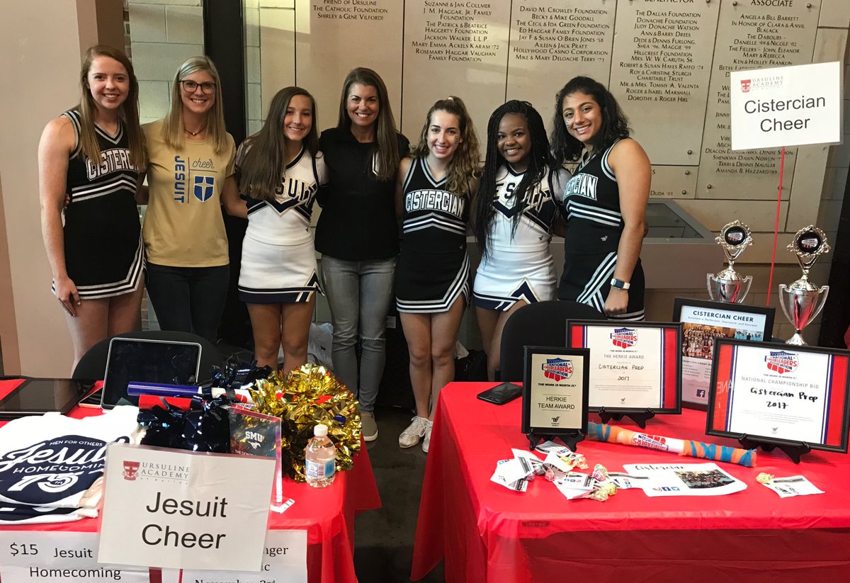 UrsulineAD's tweet photo. Thank you Jesuit and Cistercian Cheer for helping make our DPL night a huge success!!! #ItsGoodToBeABear @UrsulineSports https://t.co/HVYmqGnSLj