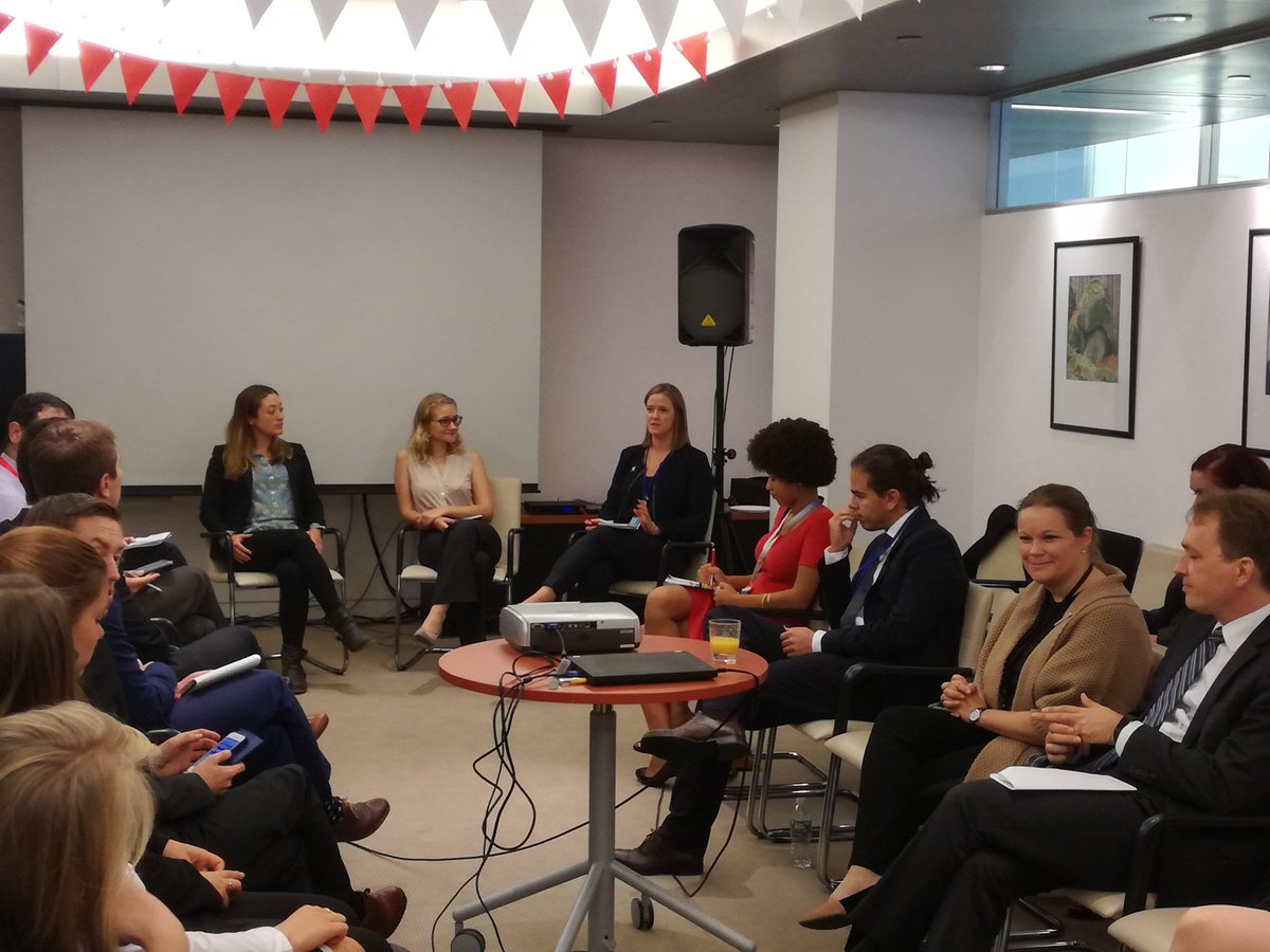 MattRombouts's tweet photo. What is #StructuredDialogue ? Explained by @MStromsvag from @Youth_Forum at #SideEvent on #YouthParticipation @MariameUnyouth @UNYD_Austria https://t.co/9N74YxkJ1V