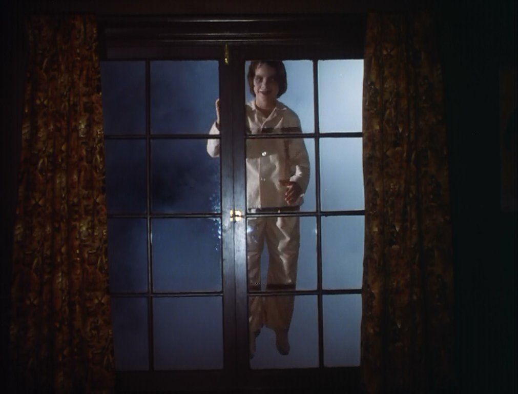 HappyClint's tweet photo. Este #11Oct Salem's Lot (Tobe Hooper 1979)
#Cine #intrusosescandalo #horror #StephenKing 
@heyborola @Mary_Montijo 
https://t.co/QvJ64PGcdQ https://t.co/AR7xiCrtR1