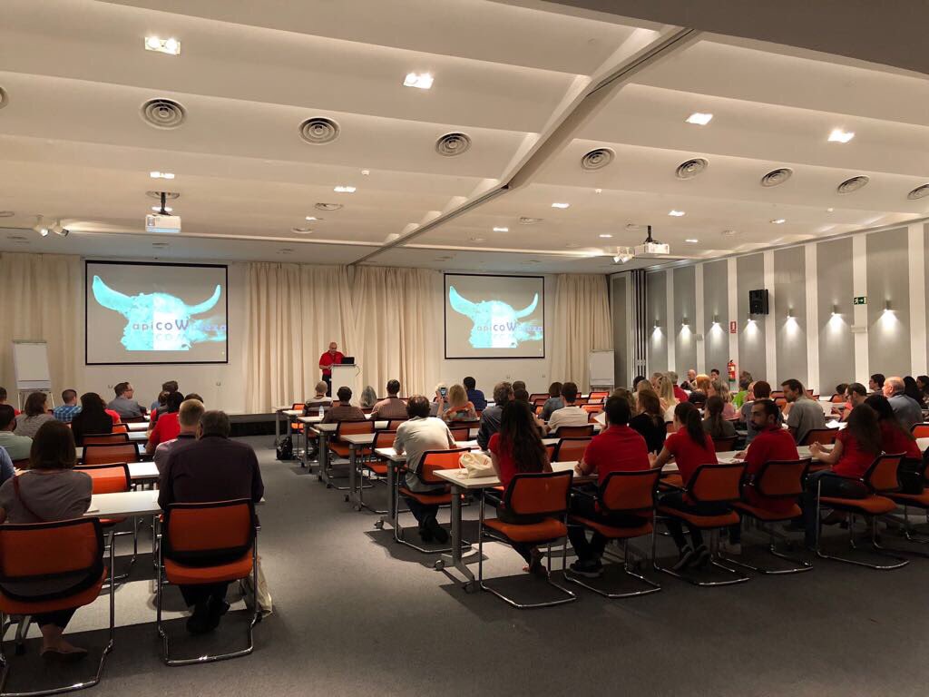 fundacionucm's tweet photo. 📢 Hasta el próximo día 14, celebramos el 4 Encuentro Internacional #apicowplexa en San Lorenzo de El Escorial ➡️ https://t.co/LyLHoZZ3Jz https://t.co/VHJVHUUSMg