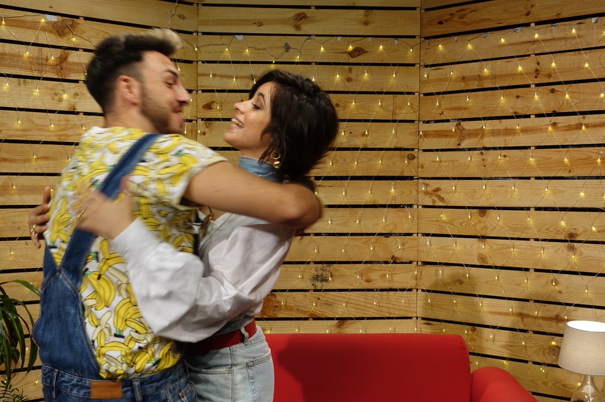 tonsmidgetcake's tweet photo. Gracias por todo lo que me has hecho vivir estos días, eres el ser humano más bonito del mundo, te quiero muchísimo @Camila_Cabello 🌹 https://t.co/DQfK6KpsD1