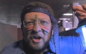 DougRussell's tweet image. The "home" button on my phone won't work. #FollowMeToFreedom