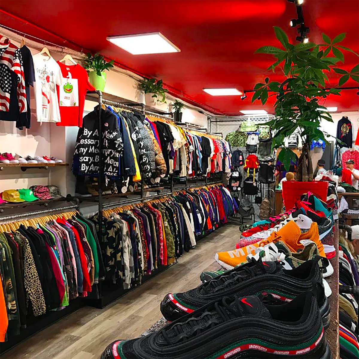 round 2 store sean wotherspoon