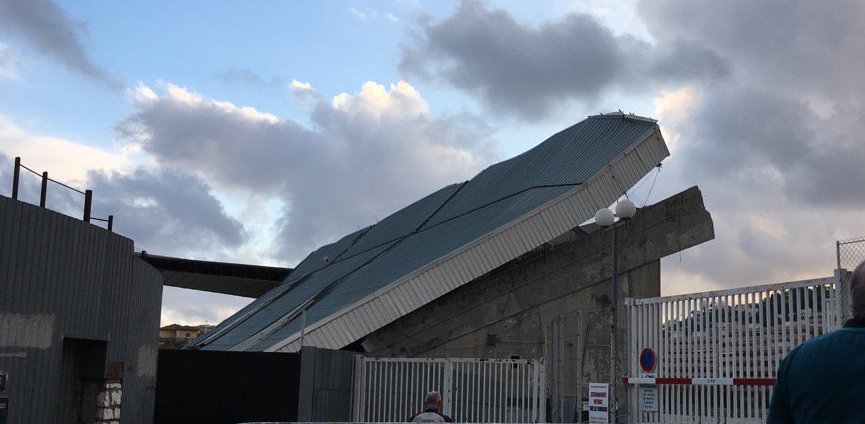 F3cotedazur's tweet photo. Le Stade du Ray à #Nice06 en cours de démolition ► https://t.co/hDsORWCBUw #OGCNice #Louray #LeRay https://t.co/aB1QdMA4Nk