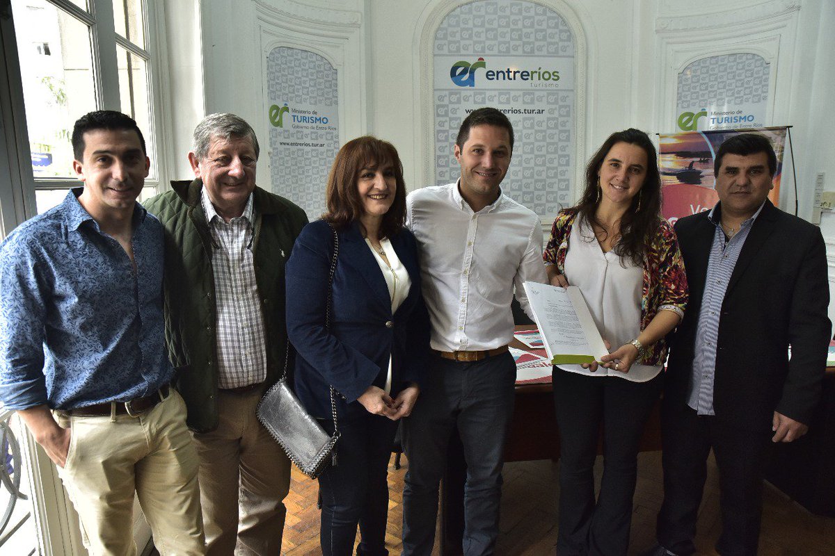 EntreRiosTurism's tweet photo. #Hoy el X Encuentro Nacional de Batucadas, Pasistas y Baterías de #Gualeguay recibió la Declaración de Fiesta Provincial. ¡Felicitaciones! https://t.co/r6w7FhbexT