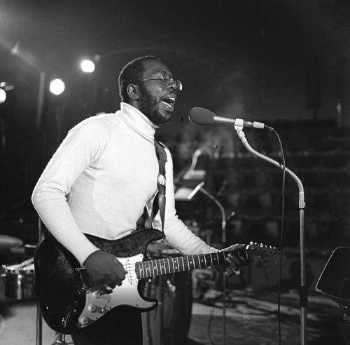 okayplayer's tweet photo. .@LionelRichie to produce biopic about legendary soul singer Curtis Mayfield. https://t.co/v9s1aMQLvZ https://t.co/f6erIe0ReA