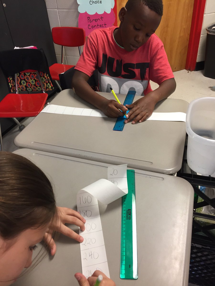 SuzannaGibson1's tweet image. Building Multiples Towers 
#LeadingTheWay
#amstimath 
@TCBOE_LES @TCBOE @AMSTI_UM @amstiweb