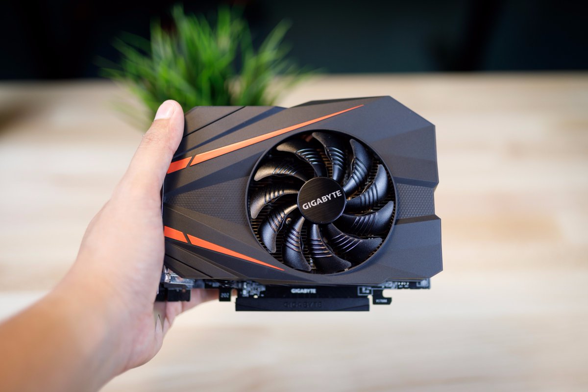 AorusOfficial's tweet image. The smallest GTX 1080 ever built! 🤗
Learn more: goo.gl/PnZuiE