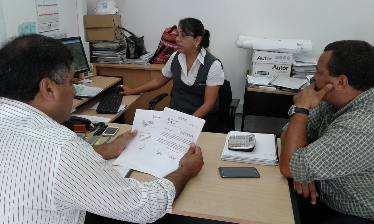 VillaSanLorenz1's tweet photo. Trabajando y gestionando junto a Aguas del Norte soluciones para los barrios, San Agustín, San José e Islas Malvinas #KilaGonza https://t.co/eBmkxS6lbO
