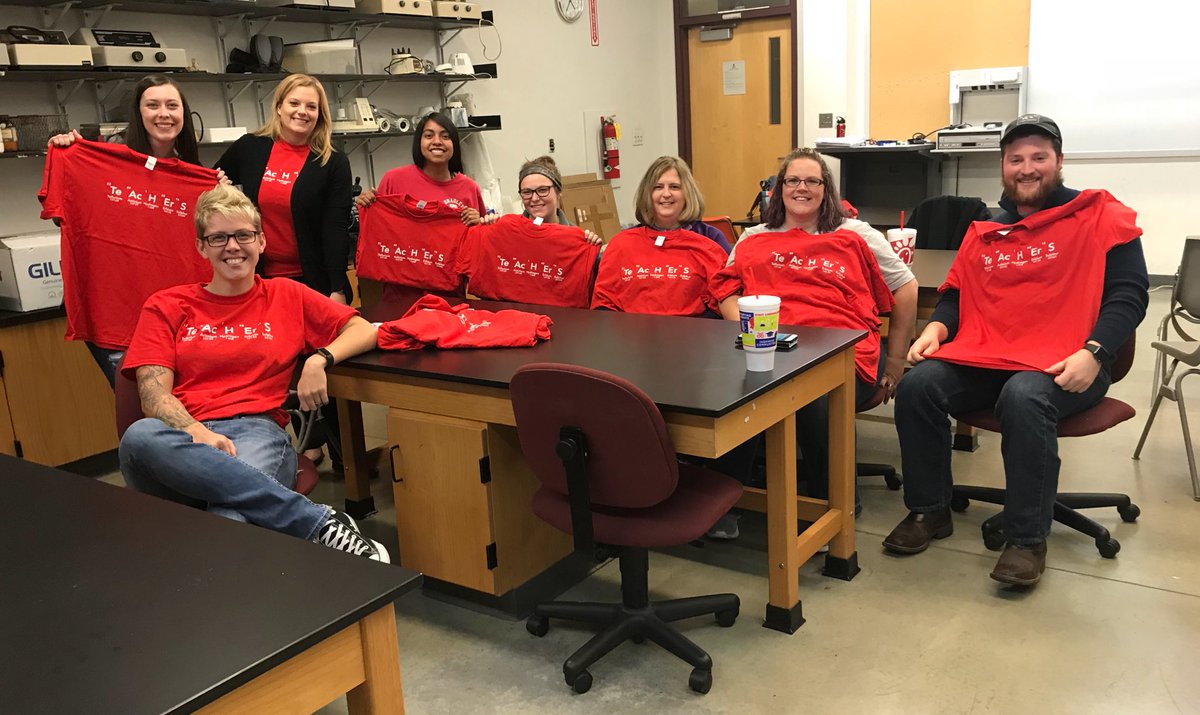 nsta_du's tweet photo. First official NSTA-DU meeting! #sciencerulez https://t.co/giFlU43MuS