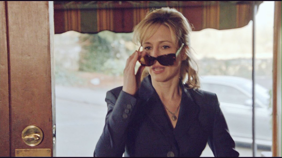 VFDoingThings's tweet photo. vera farmiga walking into the store like a mother fuckin' boss (2013) https://t.co/daT62Emk7V